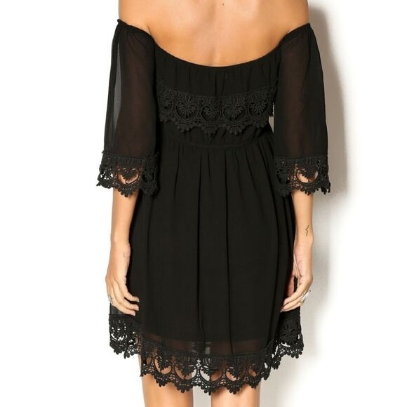Umgee off shoulder lace trim dress sz small  - Picture 2 of 7